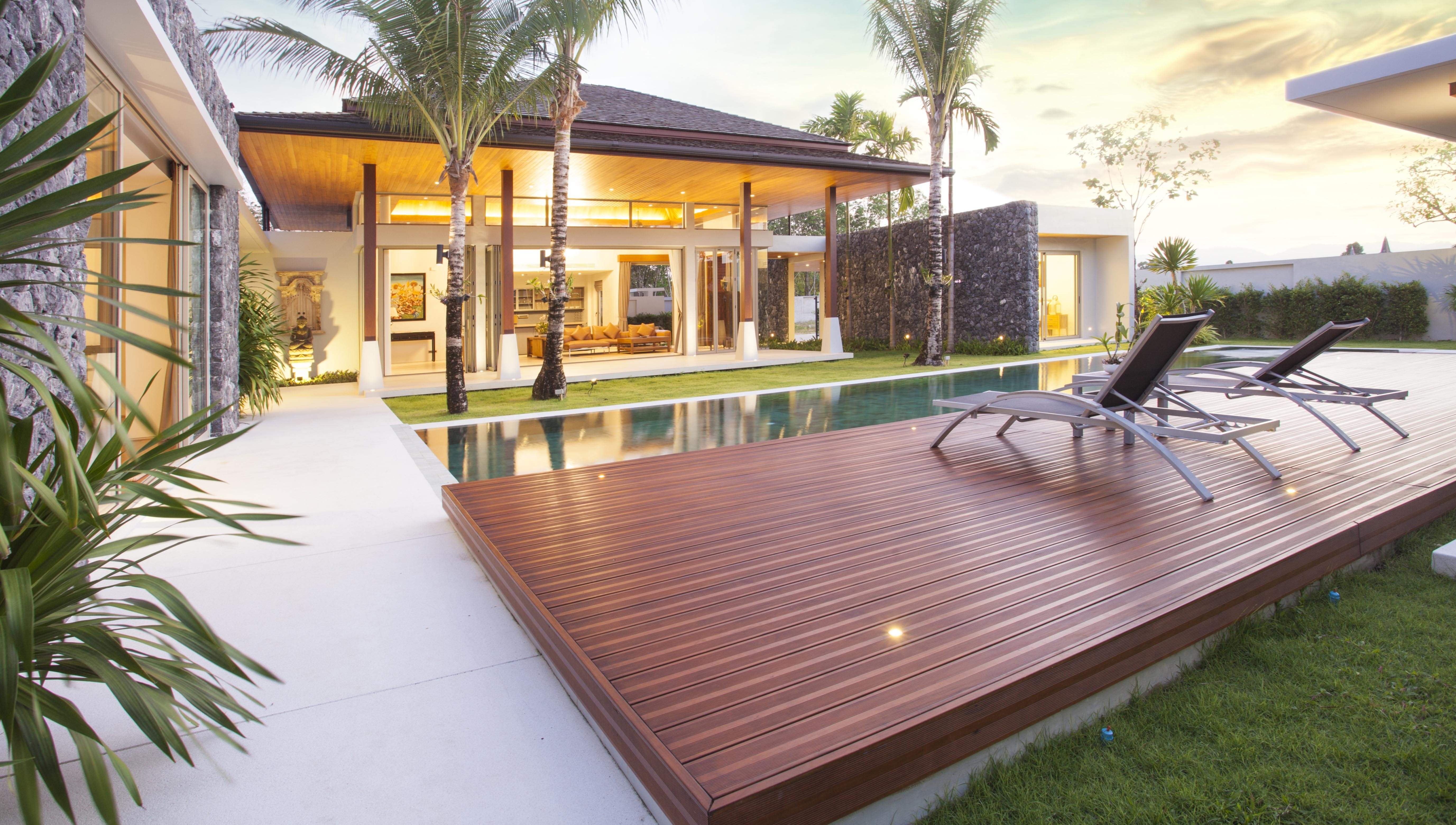How to Choose the Right Pool Cover: Complete Buyer's Guide 2026