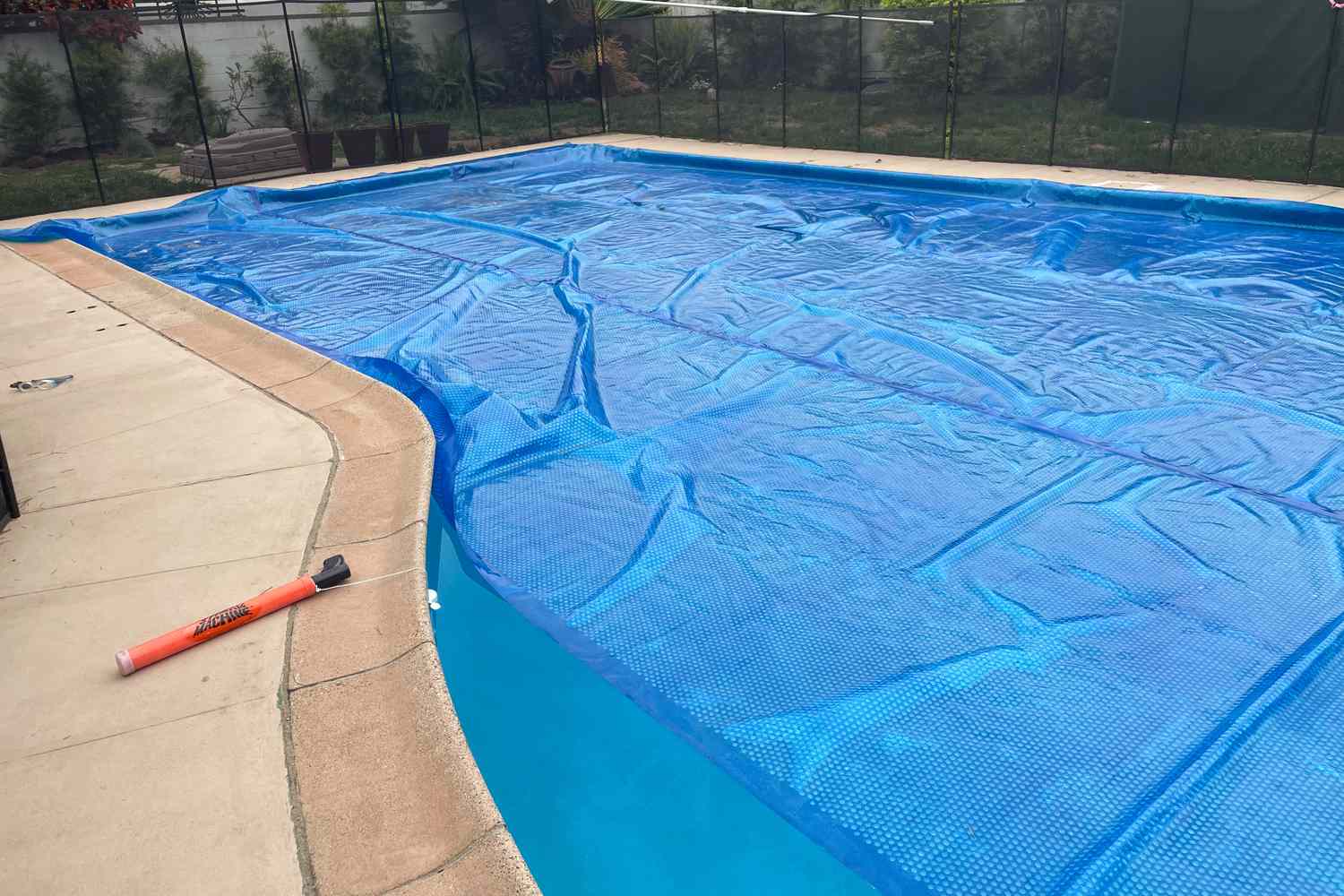 Thermal imaging showing energy savings with pool cover